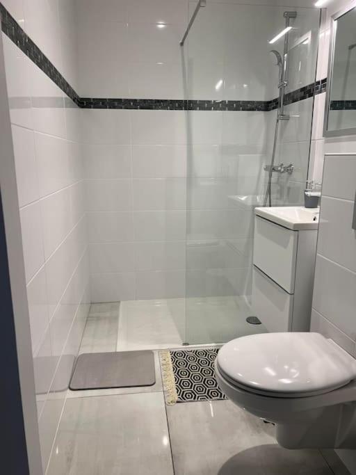 Maison Neuve De Standing 150 M2 Croix-Chapeau Extérieur photo